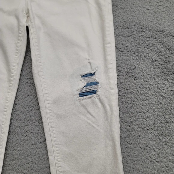 White House Black Market Jeans Womens 4 White Straight Distressed Ripped Cropped - Picture 6 of 15